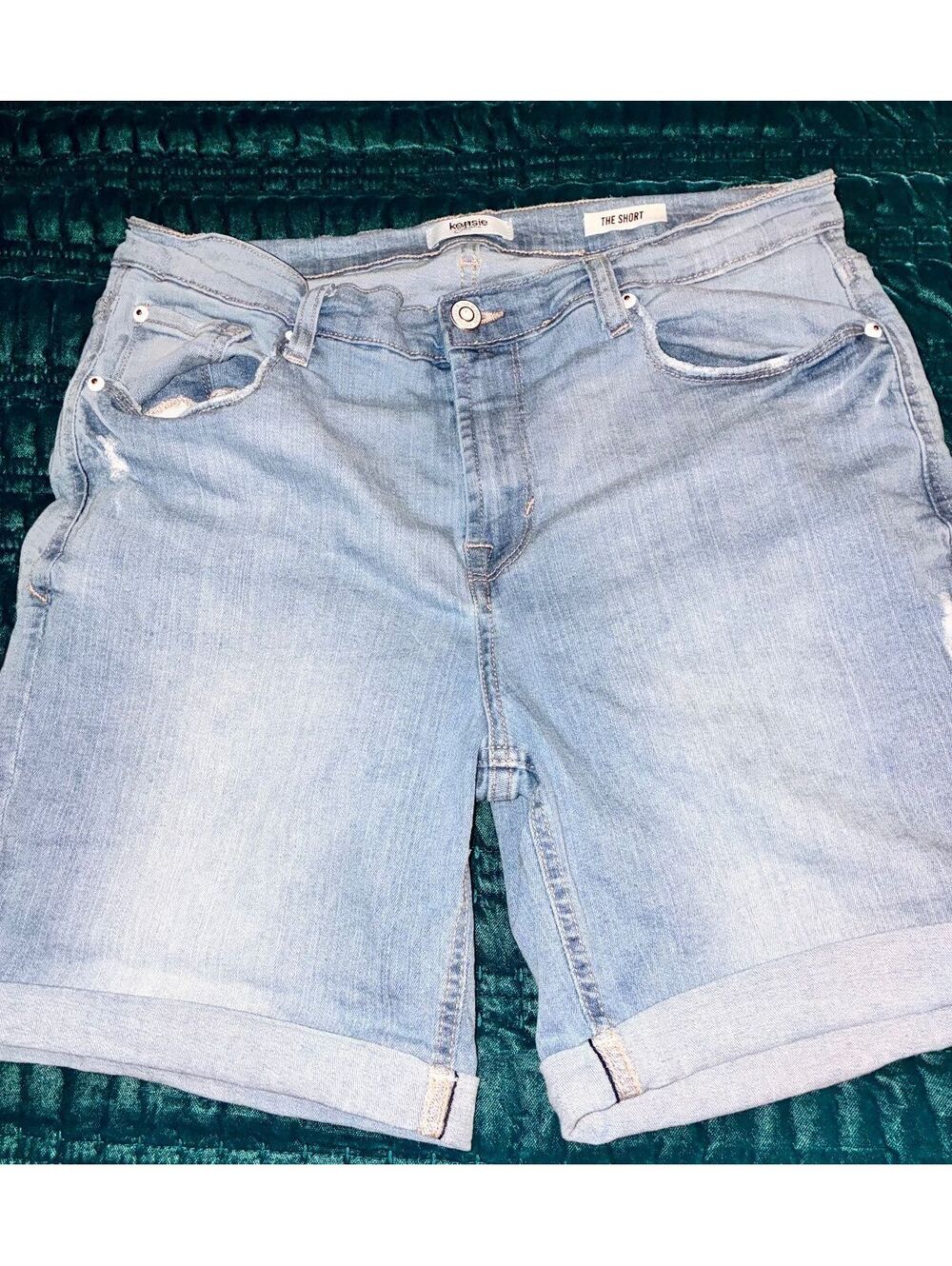 Kensie Jeans Light Blue Denim Shorts Size 12/31